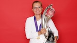  Sarina Wiegman ganó con Inglaterra en 2022, completando un doblete único tras su triunfo en 2017 como seleccionadora de Países Bajos.