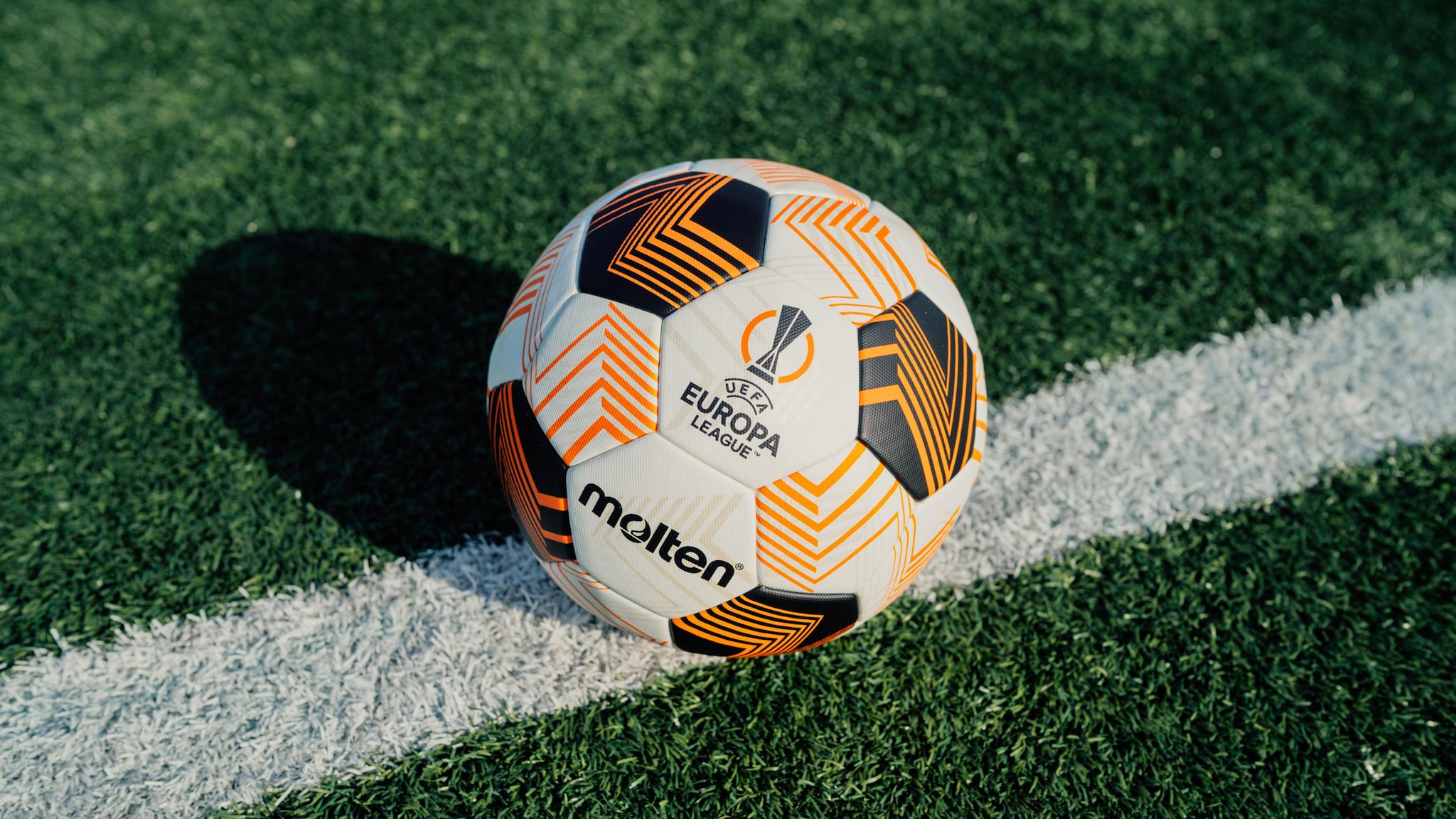 Molten unveils official match ball for 2023/24 UEFA Europa League