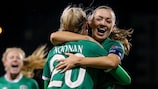 Irlanda celebra un gol de Saoirse Noonan en un partido de clasificación para la Copa Mundial Femenina de la FIFA