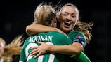 A selecção feminina da Irlanda comemora um golo no apuramento para o Campeonato do Mundo
