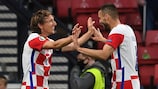 Modric y Kovacic celebran un gol de Croacia ante Escocia en la UEFA EURO 2020