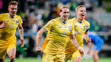 Los jugadores de Ucrania celebran su triunfo ante Islandia