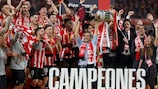El Athletic levanta el título en Sevilla