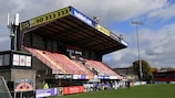 A localidade de Seaview, em Belfast, vai receber o primeiro jogo do torneio, entre a campeã Itália e a Noruega, bem como outras seis partidas.