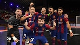 Die Barça-Spieler bejubeln den Finaleinzug
