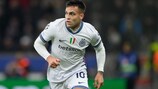 Lautaro Martínez in azione contro il Leverkusen